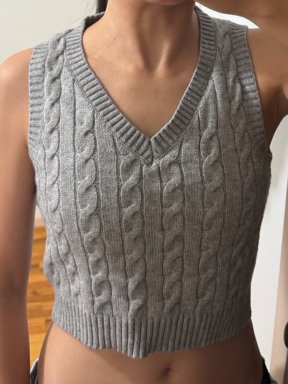 Gray Cable Knit V-Neck Cropped Sweater Tank
